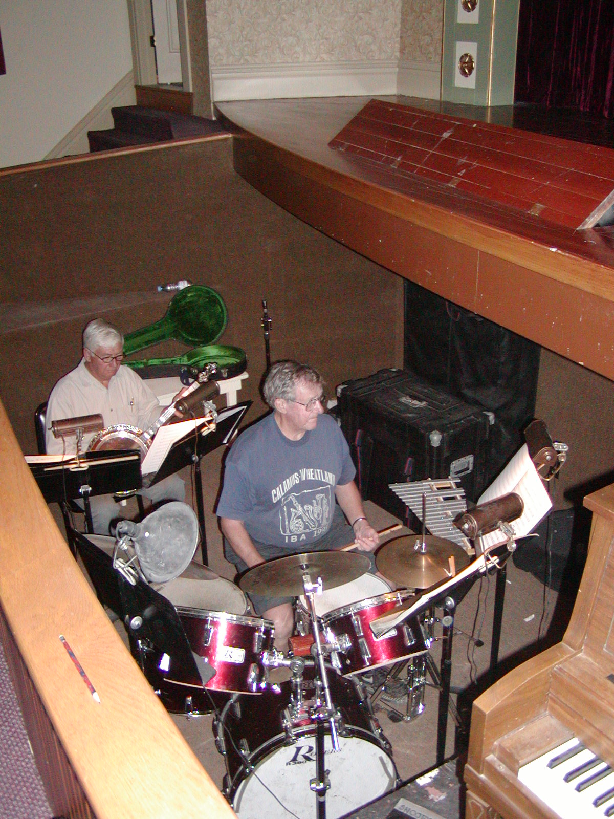 PA082100.JPG